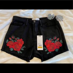 NWT Flying Monkey black shorts with roses. Size 29